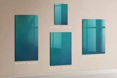 Beschreibbare Magnettafel mit geometrischer Abstraktion