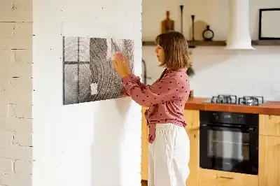 Beschreibbare Magnettafel für die Küche in Baumstamm-Optik