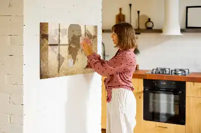 Beschreibbare Magnettafel für die Küche mit Vintage-Weltkarten-Motiv