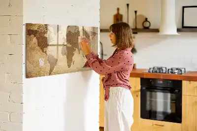 Beschreibbare Magnettafel für die Küche mit Vintage-Weltkarten-Motiv