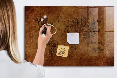 Beschreibbare Magnettafel für die Küche mit aufgedruckten Ländernamen