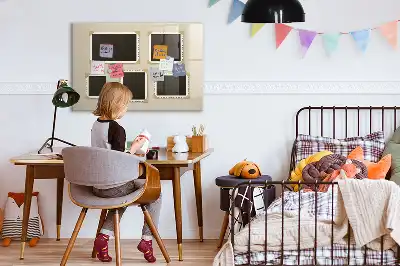 Beschreibbare Magnettafel für die Küche im Retro-Rahmen