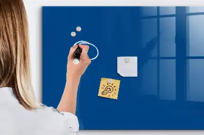 Beschreibbare Magnettafel für die Küche in Marineblau