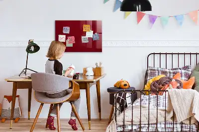 Magnettafel beschreibbar in der Farbe Bordeaux