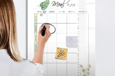 Speiseplan als Magnettafel zum Schreiben