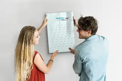 Reiseplaner als beschreibbare Magnettafel