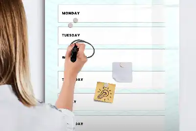 Wochenplaner beschreibbare Magnettafel