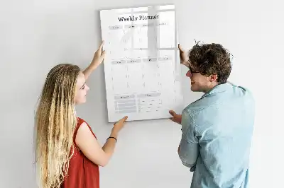 Wochenplaner als beschreibbare Magnettafel