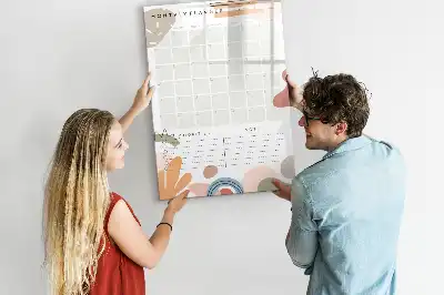 Monatsplaner als magnetische Schreibtafel