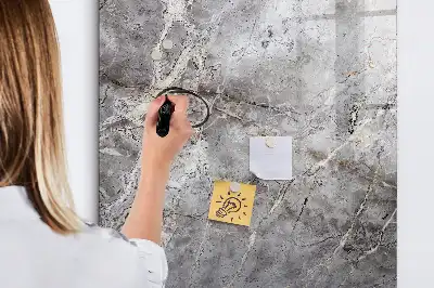Beschreibbare Magnettafel in dunkler Marmoroptik