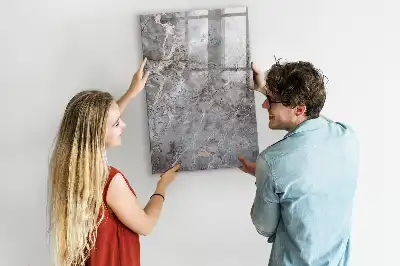 Beschreibbare Magnettafel in dunkler Marmoroptik