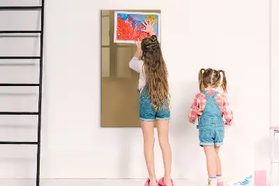 Beschreibbare Magnettafel in Dunkelbeige