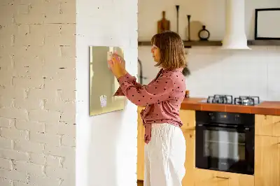 Beschreibbare Magnettafel in Creme
