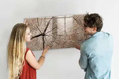 Beschreibbare Magnettafel in Optik eines alten Holzstamms