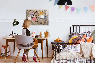 Beschreibbare Magnettafel in Optik eines alten Holzstamms