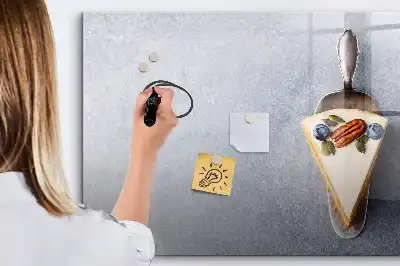 Schreib-Magnettafel in Form eines Kuchenstücks