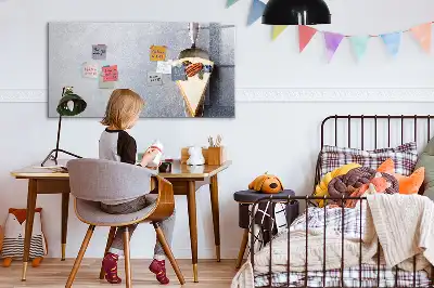 Schreib-Magnettafel in Form eines Kuchenstücks