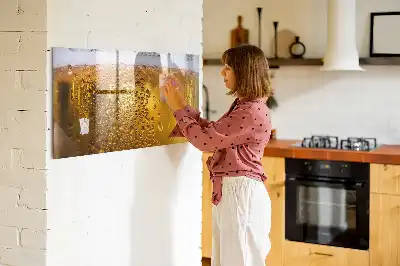 Bierkrug mit beschreibbarer Magnettafel