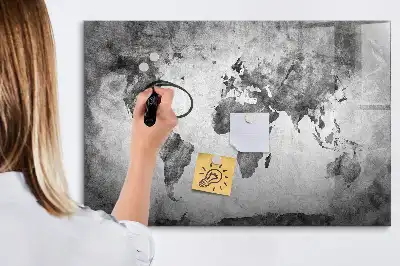 Weltkarte als beschreibbare Magnettafel