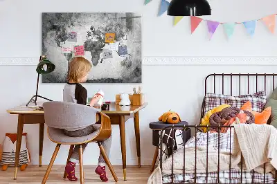 Weltkarte als beschreibbare Magnettafel