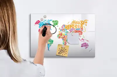Beschreibbare Magnettafel mit bunten Ländernamen