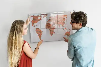 Beschreibbare Weltkarte auf Ziegeln