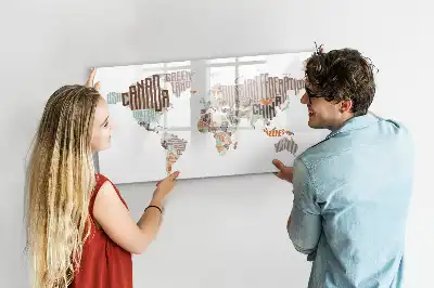 Schreib-Magnettafel mit bunten Buchstaben