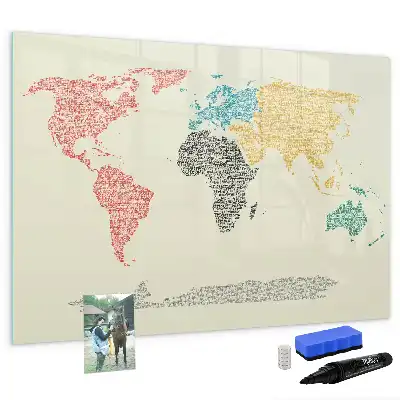 Weltkarte aus Buchstaben als beschreibbare Magnettafel