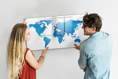 Weltkarte als beschreibbare Magnettafel