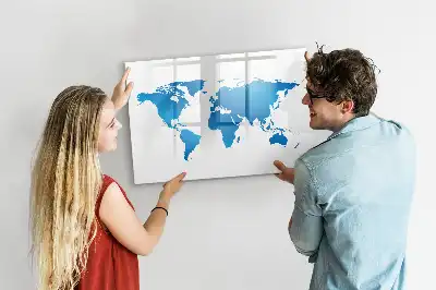 Weltkarte als beschreibbare Magnettafel
