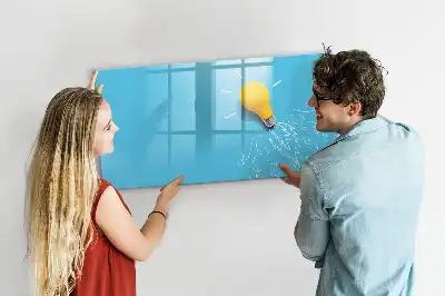 Beschreibbare Magnettafel mit Glühbirnen-Motiv