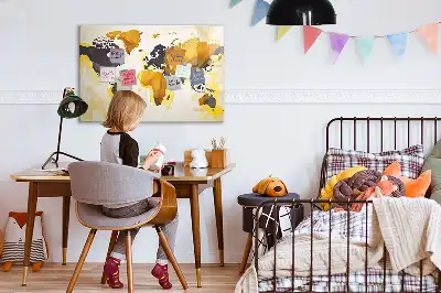Beschreibbare Magnettafel mit Weltkarten-Abstraktion