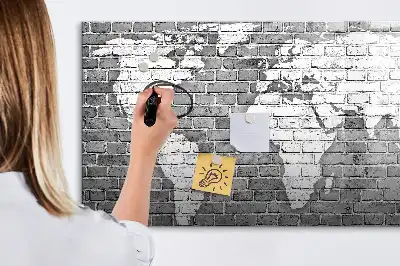 Beschreibbare Magnettafel mit Weltkartenmotiv auf Ziegeloptik