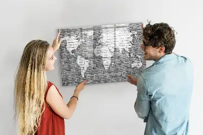 Beschreibbare Magnettafel mit Weltkartenmotiv auf Ziegeloptik