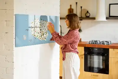 Beschreibbare Magnettafel mit einer Karte der Tiere Polens