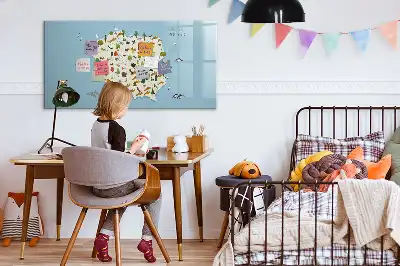 Beschreibbare Magnettafel mit einer Karte der Tiere Polens