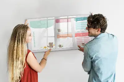 Beschreibbare Magnettafel in Form einer Wunschliste