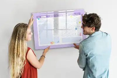Schreib-Magnettafel in Rosafarben als Jahresplaner