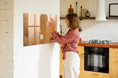 Beschreibbare Magnettafel aus Holzbrettern