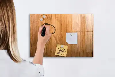 Beschreibbare Magnettafel aus Holzbrettern
