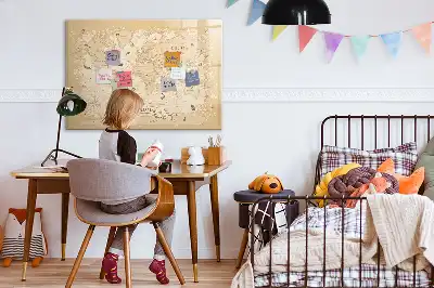 Beschreibbare Magnettafel im Design einer Vintage-Weltkarte