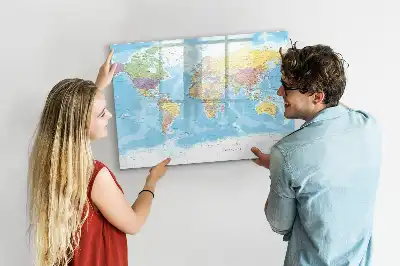 Politische Weltkarte als magnetische Schreibtafel