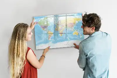 Politische Weltkarte als magnetische Schreibtafel