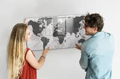 Beschreibbare Magnettafel mit Weltkarten-Motiv im Beton-Look