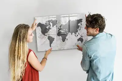 Beschreibbare Magnettafel mit Weltkarten-Motiv im Beton-Look