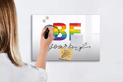 Schreib-Magnettafel mit dem Text Sei du selbst