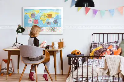 Weltkarte als beschreibbare Magnettafel
