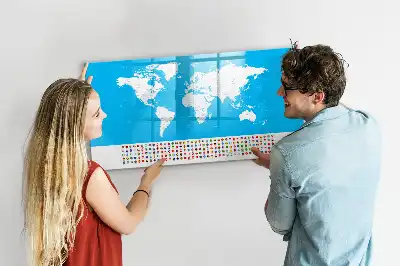 Beschreibbare Magnettafel mit Staatskonturen
