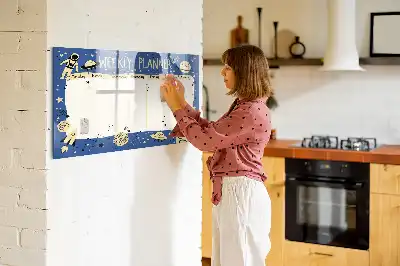 Magnetische Schreibtafel mit kosmischem Wochenplaner-Design
