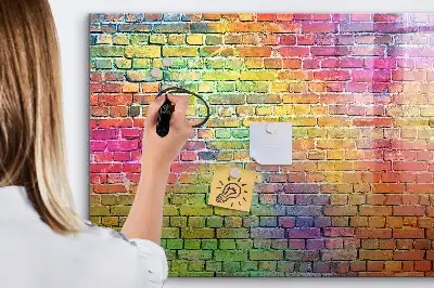 Schreib-Magnettafel mit bemaltem Wanddesign